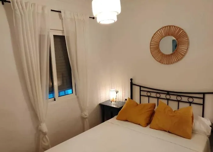 Casa Patio La Bodega קוניל דה לה פרונטרה